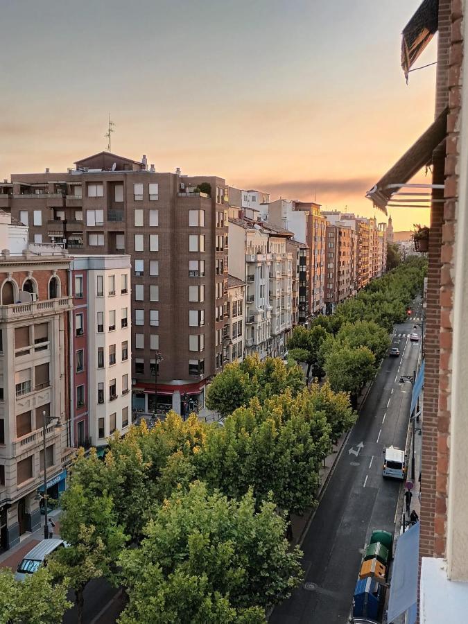 Ferienwohnung La Llave Del Centro De Logrono, Vino Crianza Y Desayuno Incluido Exterior foto