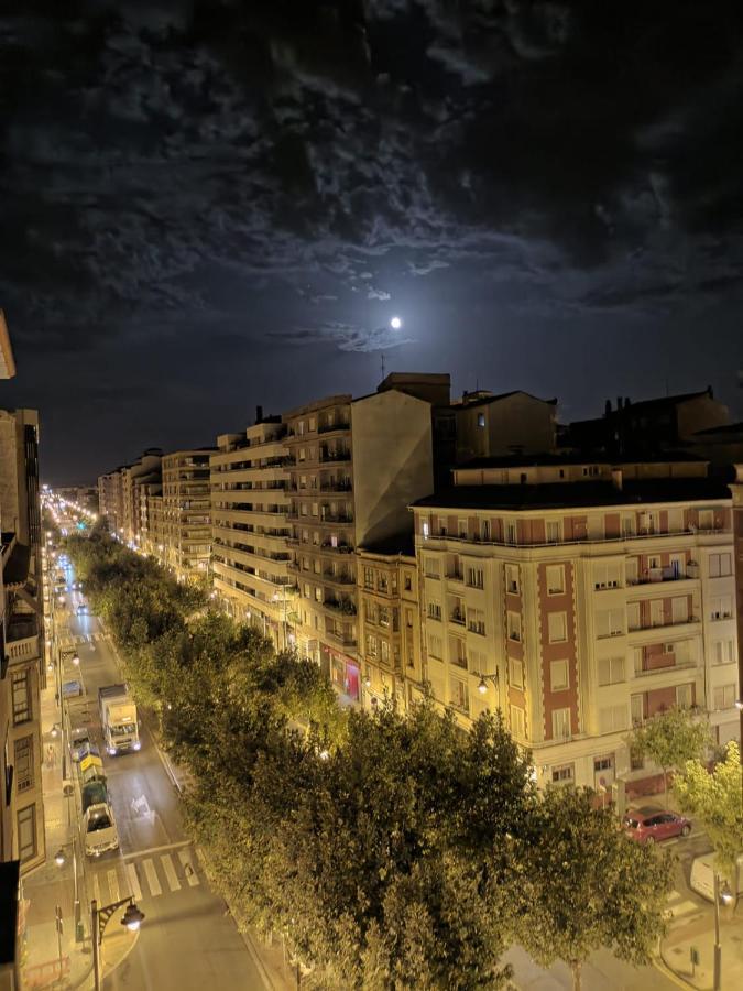 Ferienwohnung La Llave Del Centro De Logrono, Vino Crianza Y Desayuno Incluido Exterior foto